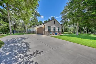 308 Pinehurst Dr, New Ulm, TX 78950 - Photo 39