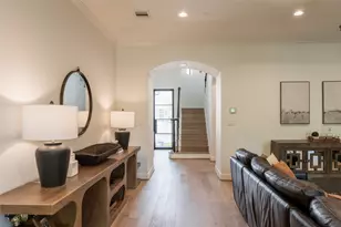 8011 Serenity Ct, Houston, TX 77025 - Photo 5