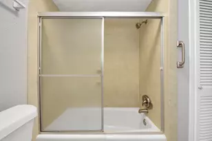 6306 S Rice Ave, Bellaire, TX 77401 - Photo 29