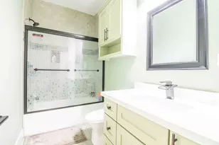 9233 Kentshire Dr, Houston, TX 77078 - Photo 13
