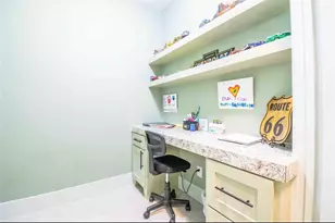 9233 Kentshire Dr, Houston, TX 77078 - Photo 7