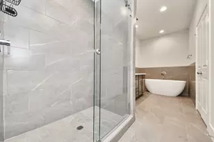2319 Silva Park Ln, Houston, TX 77091 - Photo 15