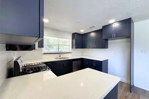 547 County Rd 949E, Alvin, TX 77511 - Photo 5