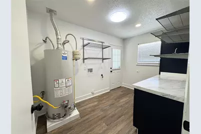 547 County Road 949E, Alvin, TX 77511 - Photo 9