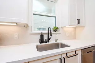 918 W 25th St, Houston, TX 77008 - Photo 15