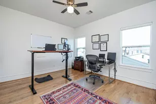 918 W 25th St, Houston, TX 77008 - Photo 31