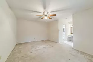 7719 Wycomb Ln, Houston, TX 77070 - Photo 17