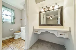7719 Wycomb Ln, Houston, TX 77070 - Photo 19