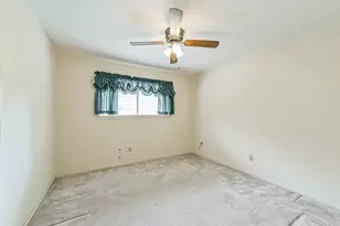 7719 Wycomb Ln, Houston, TX 77070 - Photo 21