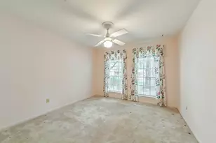 7719 Wycomb Ln, Houston, TX 77070 - Photo 23