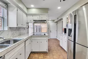 15703 Crestbrook Dr, Houston, TX 77059 - Photo 15