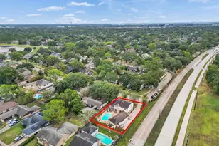 15703 Crestbrook Dr, Houston, TX 77059 - Photo 9