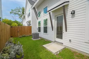 7609 Victory Reserve St, Houston, TX 77088 - Photo 33