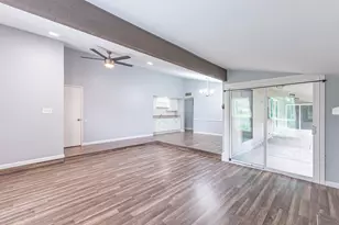 15510 Sierra Valle Dr, Houston, TX 77083 - Photo 3