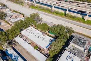 454 N Post Oak Ln, Houston, TX 77024 - Photo 21