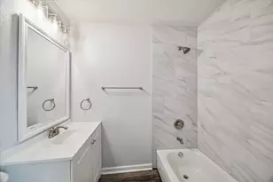 705 Westshire Dr, Houston, TX 77013 - Photo 11