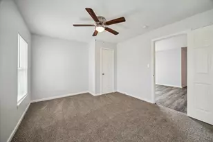 705 Westshire Dr, Houston, TX 77013 - Photo 9
