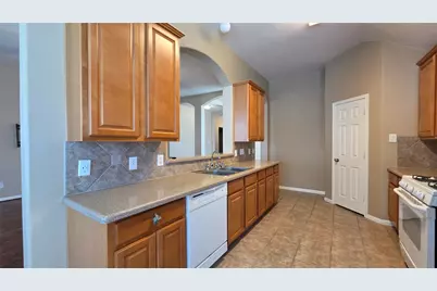 8807 Rolling Rapids Road, Humble, TX 77346 - Photo 5