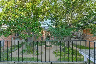 2824 Briarhurst Dr, Houston, TX 77057 - Photo 11