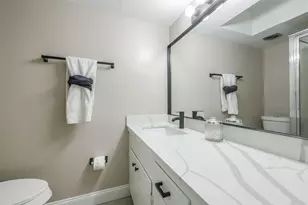 2824 Briarhurst Dr, Houston, TX 77057 - Photo 15