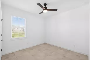 213 Dunovant Dr, Sealy, TX 77474 - Photo 23