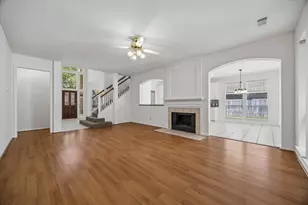 1207 Ellcreek Ct, Sugar Land, TX 77479 - Photo 9