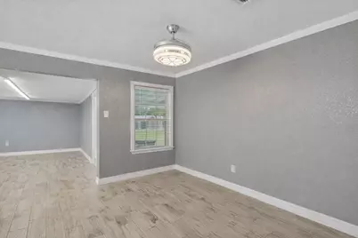 105 Pompano Avenue, Galveston, TX 77550 - Photo 9