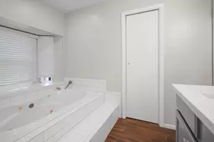 2102 Oak Shores Dr, Houston, TX 77339 - Photo 23