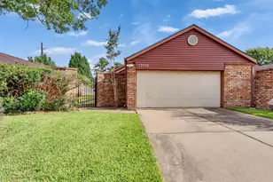 13106 Worthington St, Sugar Land, TX 77478 - Photo 11