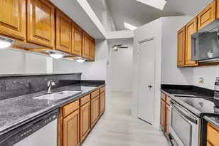 13106 Worthington St, Sugar Land, TX 77478 - Photo 17