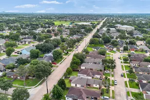 13106 Worthington St, Sugar Land, TX 77478 - Photo 9
