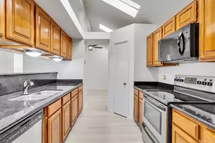 13106 Worthington St, Sugar Land, TX 77478 - Photo 17