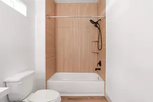 9913 Dipping Woods St, Houston, TX 77076 - Photo 7