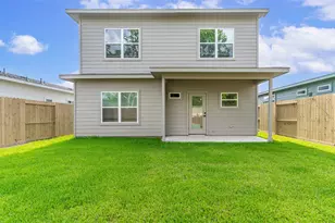 9913 Dipping Woods St, Houston, TX 77076 - Photo 13