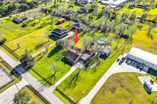 18120 County Rd 127, Pearland, TX 77581 - Photo 1