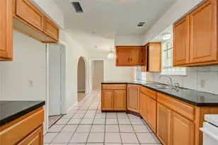9526 Balsam Ln, Houston, TX 77078 - Photo 25