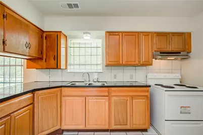 9526 Balsam Lane, Houston, TX 77078 - Photo 23