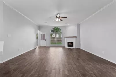 323 Colony Creek Drive, Dickinson, TX 77539 - Photo 11