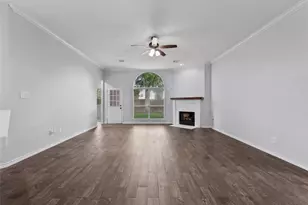 323 Colony Creek Dr, Dickinson, TX 77539 - Photo 11