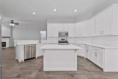 323 Colony Creek Drive, Dickinson, TX 77539 - Photo 21