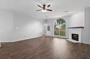 323 Colony Creek Dr, Dickinson, TX 77539 - Photo 13