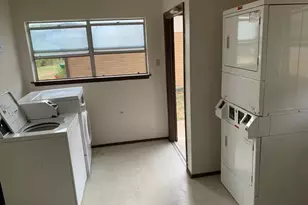 298 W Avenue A, Belton, TX 76513 - Photo 7