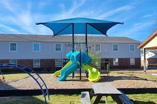 298 W Avenue A, Belton, TX 76513 - Photo 3