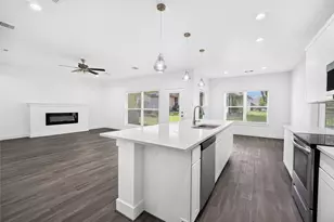 229 Blue Hill Dr, Montgomery, TX 77356 - Photo 5