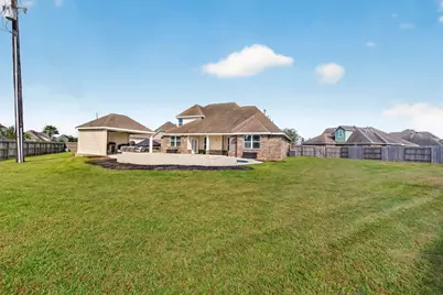 9642 Keeneland Circle, Mont Belvieu, TX 77523 - Photo 47