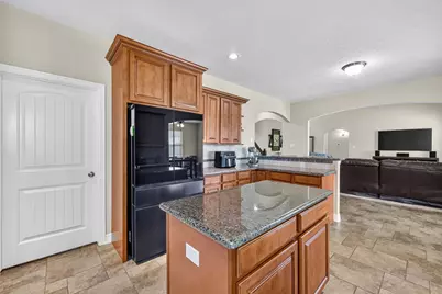 9642 Keeneland Circle, Mont Belvieu, TX 77523 - Photo 21