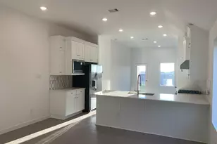 2818 Ravine Bluffs Ct, League City, TX 77573 - Photo 3