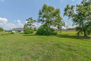 6427 Tomahawk Dr, Baytown, TX 77523 - Photo 35