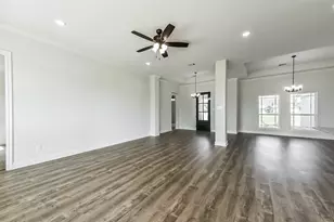 6427 Tomahawk Dr, Baytown, TX 77523 - Photo 11