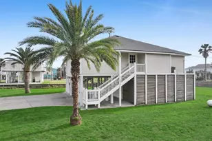 2946 Laguna Dr, Crystal Beach, TX 77650 - Photo 43